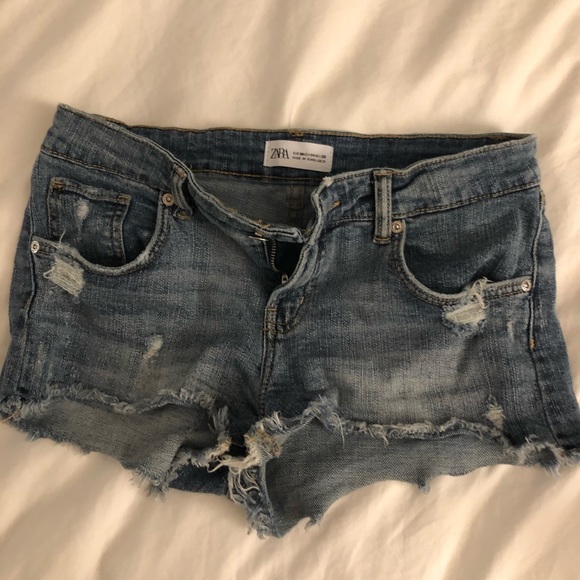 Zara Faded Jean Shorts - Picture 3 of 3
